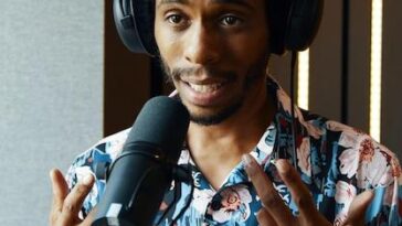 "Grammy 2025: Como Trevor Noah Planeja Unir Música e Solidariedade em Meio a Crises"