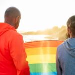"Apelo da Bispa Mariann Edgar Budde: A Necessidade de Misericórdia e Inclusão para Crianças LGBT nos EUA"