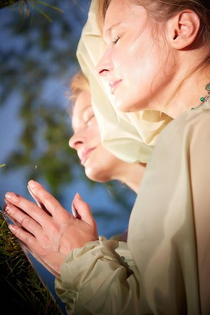 "Descubra a Programação das Celebrações em Honra à Madonna de Lourdes no Santuário de Pulsano: Um Mergulho na Tradição Religiosa e Cultural"