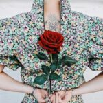 A jornada de Jessie Grimes: como uma clarinetista queer está transformando a música clássica e enfrentando desafios pessoais na busca por autenticidade e inclusão