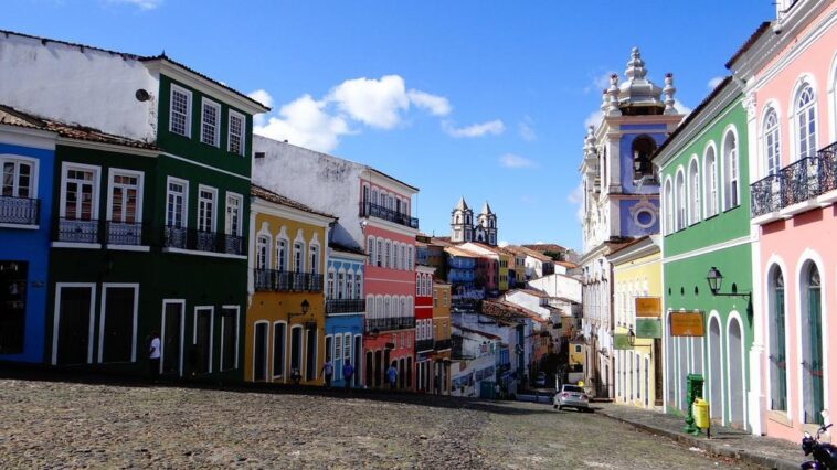 "Corrida e Música: Como o Evento 100% Você Transformou a Orla de Salvador em um Grande Palco de Celebração"