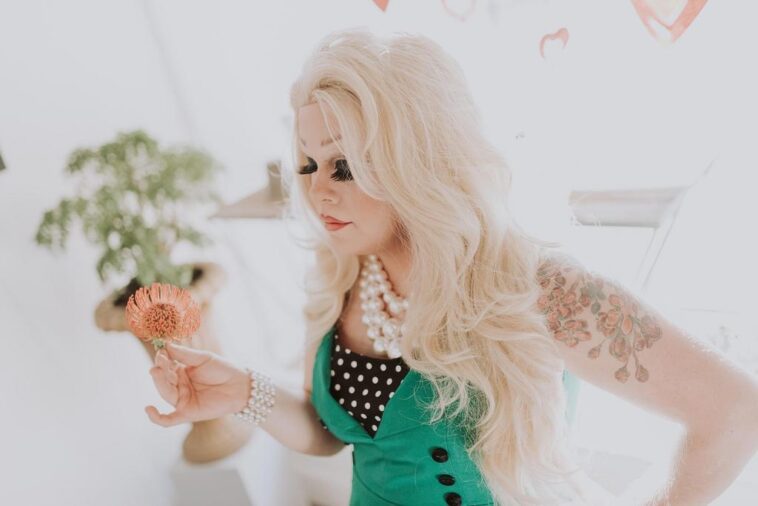 "Valdepeñas se Prepara para o VIII Concurso Nacional de Drag Queen: O que Esperar do Evento que Celebra a Diversidade no Carnaval 2025?"