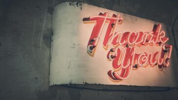 "Como um Logbook de Apoio Transformou a Narrativa da Experiência Lésbica: A História Revelada em 'Thank You for Calling the Lesbian Line'"