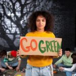 "Debate nas Escolas Americanas: Propostas de Inclusão LGBTQ+ Enfrentam Resistência em Meio a Novas Políticas e Legislações"