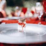 "Reflexões de Andrew Ahn sobre 'The Wedding Banquet': O impacto de um clássico LGBTQ+ e os desafios atuais da comunidade"