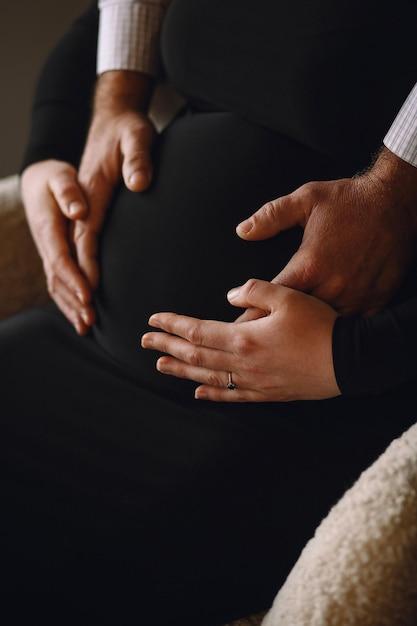 "Polêmica nas Redes: Pastor Flávio Amaral Liga Saúde Mental de Padre Fábio de Melo à Homossexualidade e Gera Debate sobre Religião e Sexualidade"