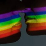 "Exposição Revela a Purga LGBT no Canadá: Histórias de Resiliência e Luta por Direitos Humanos"