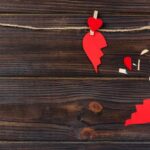 "Festa Anti-Valentine’s em Dalton: Como o 'Broken Hearts Ball' Promete Transformar Términos em Celebrações"
