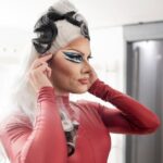 "Jinkx Monsoon Revela Bastidores da Nova Temporada de 'Sketchy Queens' e Reflete sobre Sucesso e Desafios Pessoais"