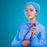"Controvérsia no Tribunal: Enfermeira Acusada de Assédio a Médica Trans Levanta Debates sobre Identidade de Gênero e Direitos no Trabalho"