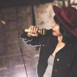 "Os 2025 GRAMMYs: Como a Música se Tornou um Pilar de Esperança e Solidariedade em Tempos de Crise"