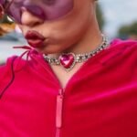 "Grammy 2025: Como as Joias de Celebridades Contam Histórias de Luxo e Criatividade no Tapete Vermelho"