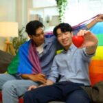 "Operação Policial em Jakarta: 56 Detidos em Festa Gay Levanta Questões sobre Saúde Pública e Direitos Humanos"