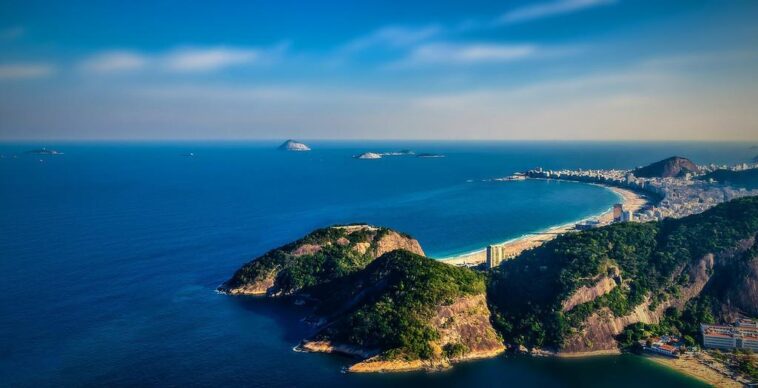 "Show de Lady Gaga em Copacabana: O que esperar do evento que promete transformar a orla carioca em um marco cultural?"