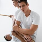 "Ex-bailarino do Scottish Ballet revela como o amor e o Pilates transformaram sua vida em Zurique"