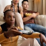 "Representatividade em Foco: Como Personagens Queer Negras Transformam a Televisão e Celebram a História Negra"