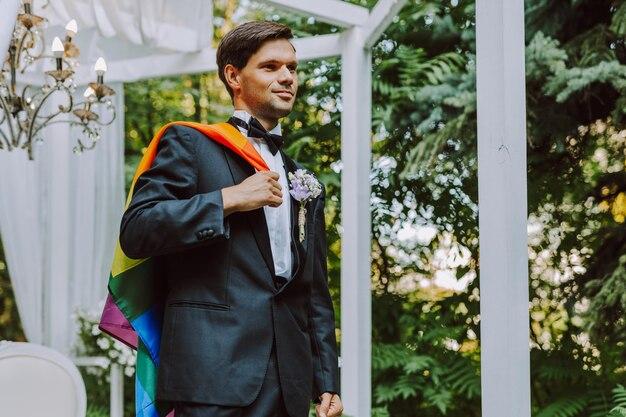 "Como um Casamento em Massa Transformou a Dinâmica de Poder em 'The Traitors': A Ascensão das Competidoras LGBTQ+"