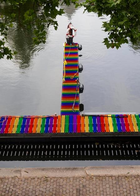 Museu de Ciências de Londres Debate o Papel dos Brinquedos na Formação de Estereótipos de Gênero e sua Relação com a Comunidade LGBT