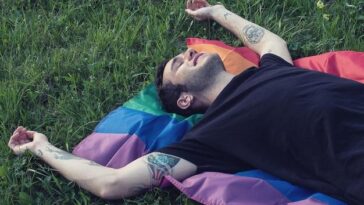 "Como o Descanso se Torna um Ato de Resistência na Comunidade LGBTQ+ de Ohio"