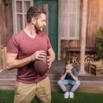 "Patrick Mahomes: Como o Quarterback dos Chiefs Construiu Uma Fortuna de 90 Milhões e Transformou Sua Vida Pessoal em um Exemplo de Sucesso"