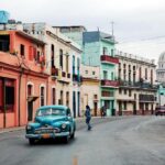 "Críticas ao 'Palmas y Cañas': O Debate sobre Machismo e Homofobia na Televisão Cubana"