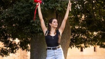 "Viviane Batidão: Como a Artista Paraense Planeja Expandir o Tecnomenody e Promover a Cultura Local em 2025"