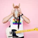 "Incidentes de Homofobia em Musical de Dolly Parton Levantam Questões sobre Inclusão e Respeito no Teatro"