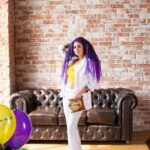 "Drag Queen Paige Turner Revela Segredos de Viagem e Experiências em Palcos ao Redor do Mundo"