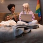 "Como a Comunidade Queer Transformou o Conceito de Lar e Decoração ao Longo do Século XX"
