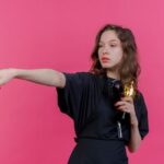 "Pete Davidson Apoia Ariana Grande na Corrida pelo Oscar: O Que Esse Gestos Revela Sobre Relações Pós-Término?"