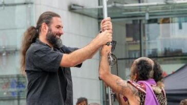"Festival Drama Queer Enfrenta Crise Financeira Após Corte de Apoio Governamental: Ativistas Mobilizam Campanha de Arrecadação"
