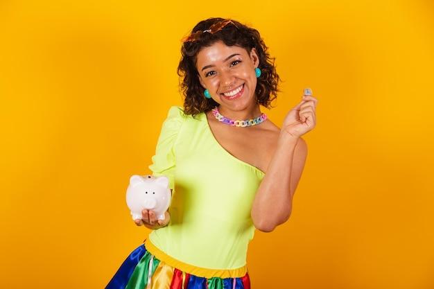 "Anitta Inova com Look Temático em Ensaio de Carnaval e Reforça seu Papel na Celebração da Diversidade"