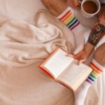 "Como a Literatura Queer Está Transformando a Compreensão do Amor e das Relações na Sociedade Atual"
