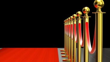 "BAFTA Film Awards 2025: Como o Tapete Vermelho Transformou Moda em Destaque na Celebração do Cinema"
