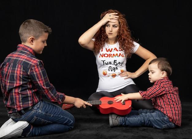 "Filha de Chester Bennington, Draven, anuncia transição de gênero e compartilha jornada de autodescoberta"