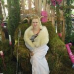 "Kay Gorgeous: Como uma Drag Queen de New Jersey Está Transformando a Cena Cultural e Quebrando Estereótipos"