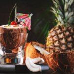 "Evento Beneficente em Palm Beach: 'Cocktails à la Palm Royale' Une Glamour e Solidariedade em Prol da Habitat for Humanity"