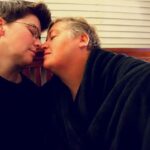 "Como EastEnders Transformou a Representação da Comunidade LGBT e Outros Temas Sociais na Televisão Britânica"