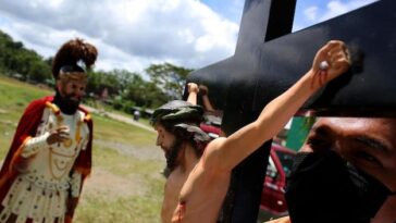 "Demissão Controversa no Rugby Feminino de Fiji: O Impacto de Declarações Anti-Gays na Preparação para a Super Rugby Women's"
