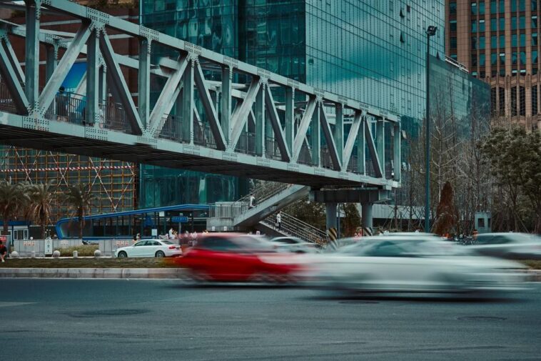 "Knoxville Revive a Gay Street Bridge: O Que Esperar das Obras e do Futuro da Estrutural Histórica"