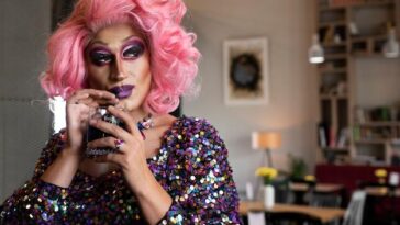 "Antigua se prepara para a Grande Gala Drag Queen: O que esperar do evento que celebra diversidade e cultura no Carnaval de La Selva?"