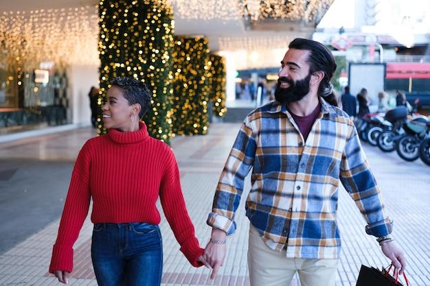 "Homofobia no Midway Mall: Casal enfrenta ataque verbal em shopping de Natal e denuncia falhas na segurança e na resposta policial"