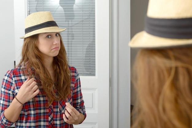 "Anitta Reflete Sobre a Solterice e a Necessidade de Autoconhecimento Masculino em Novo Vídeo"