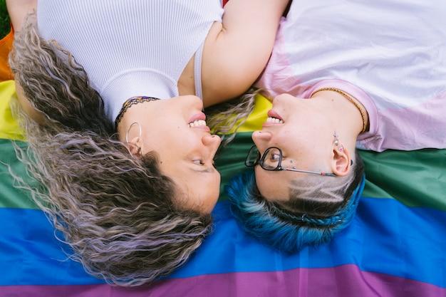 Eslovênia: Pesquisa Revela Oposição Majoritária a Conteúdos LGBT em Escolas e a Preocupação de Parlamentares com Ideologias Educacionais