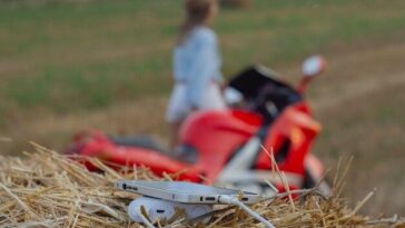 Acidente Fatal em Highview: Motociclista Perde o Controle e Colide com Árvore em Curva Perigosa