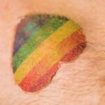 Morte do primeiro imã muçulmano abertamente gay levanta suspeitas de crime de ódio na África do Sul