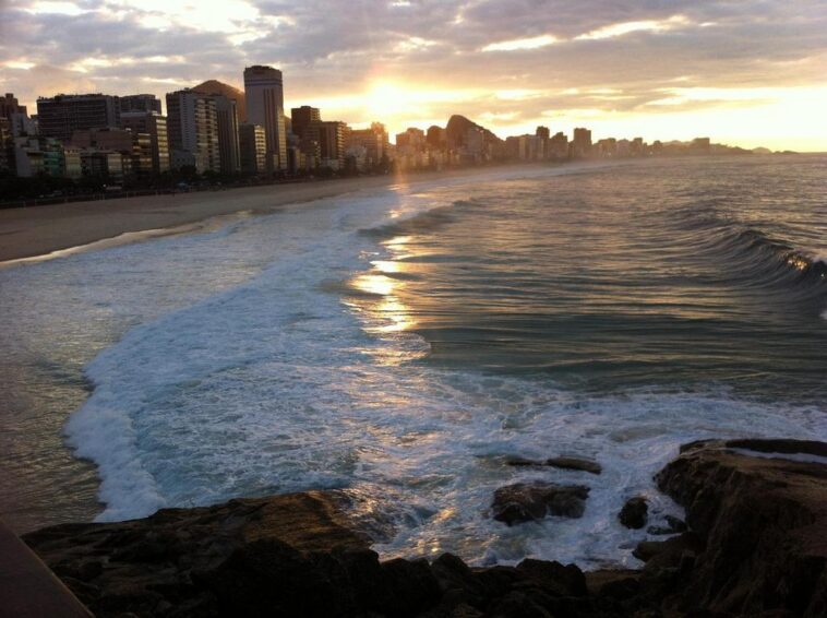 Lady Gaga Retorna ao Brasil com Show Gratuito na Praia de Copacabana: O Que Esperar do Evento Histórico?