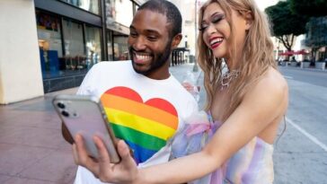 "Carnaval de Nazaré da Mata faz história com coroação de primeira rainha trans e rei gay, simbolizando avanço na inclusão LGBTQIA+"