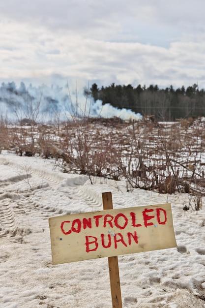 Incêndio em Rancho de RuPaul em Wyoming Levanta Questões sobre Gestão Ambiental e Práticas de Fraturação Hidráulica