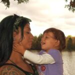"Viagem à Disney: Como Gkay Transformou o Sonho de Sua Mãe em Realidade e o Impacto Emocional da Experiência"